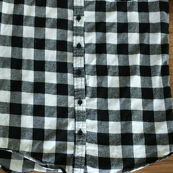 Button Down Plaid Long Sleeve Shirt Sz Jr. Medium - Picture 4 of 8